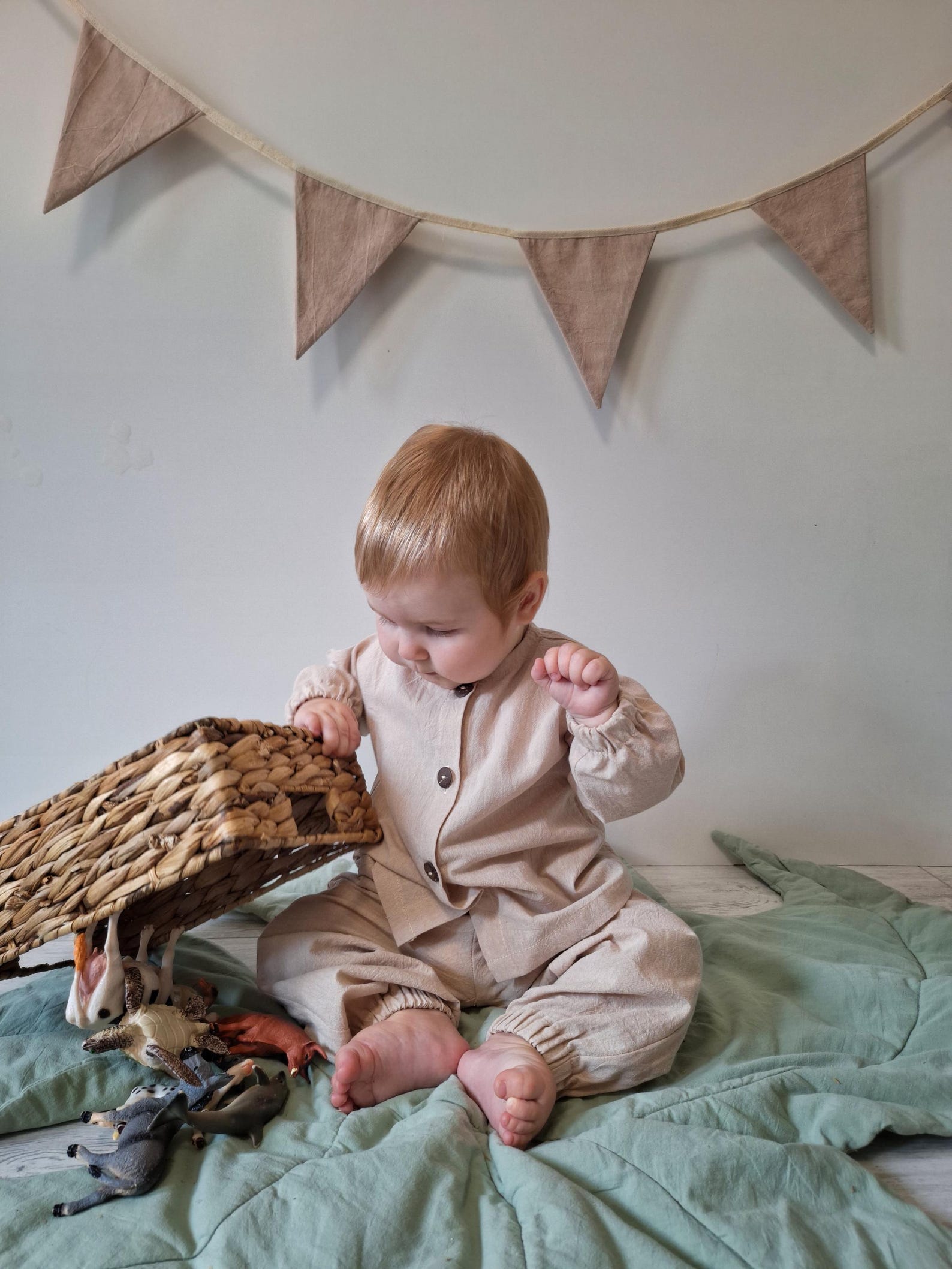 Lullowear® Handgefertigtes Baby-Set aus Bio-Baumwolle mit Langarmshirt & Jogginghose