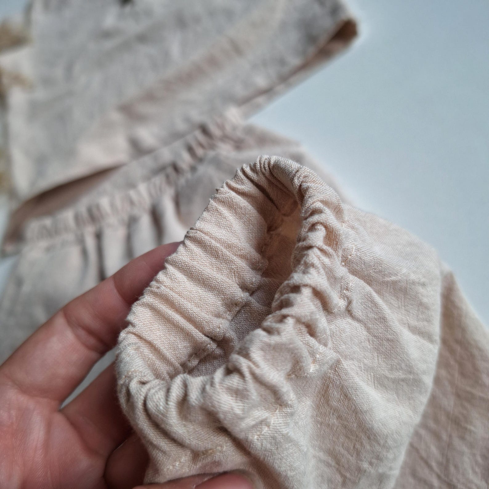 Lullowear® Handgefertigtes Baby-Set aus Bio-Baumwolle mit Langarmshirt & Jogginghose