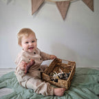 Lullowear® Handgefertigtes Baby-Set aus Bio-Baumwolle mit Langarmshirt & Jogginghose
