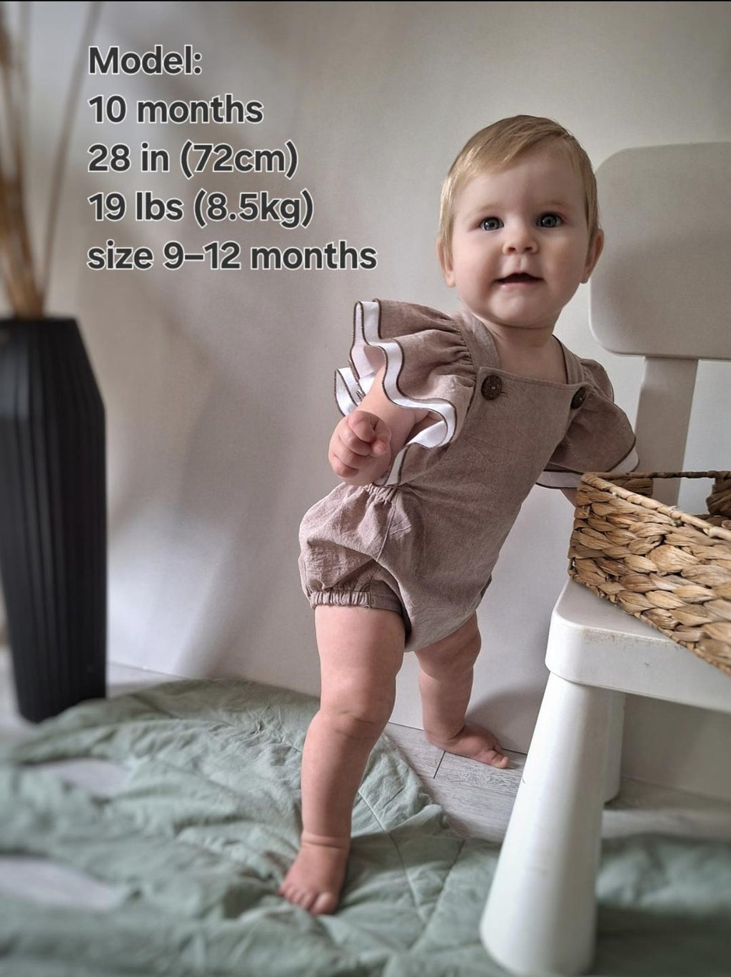 Lullowear® Handgefertigter Baby-Strampler aus Bio-Baumwolle mit Doppelrüschen & Mitwachsträgern