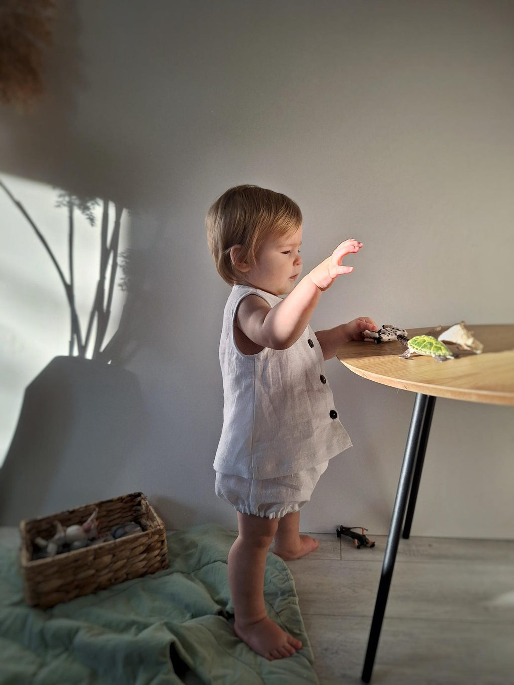 Lullowear® Handgefertigtes Baby- & Kleinkind-Set aus Naturleinen mit Ärmellosem Top und Bloomer-Hose