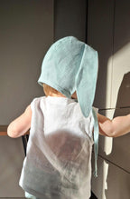 Lullowear® Handgefertigte Baby-Mütze aus Naturleinen mit Hasenohren & Bindeband